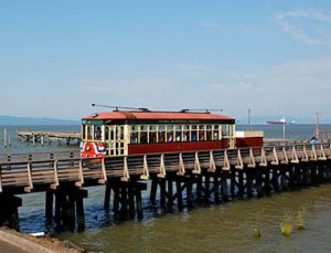 Astoria Riverfront Trolley